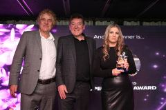 0D9A7495-Laura-Pittas